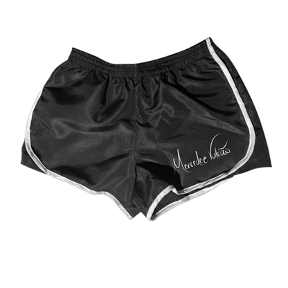 Mercedez Vulcão (Shorts de Tactel Preto) - Logo